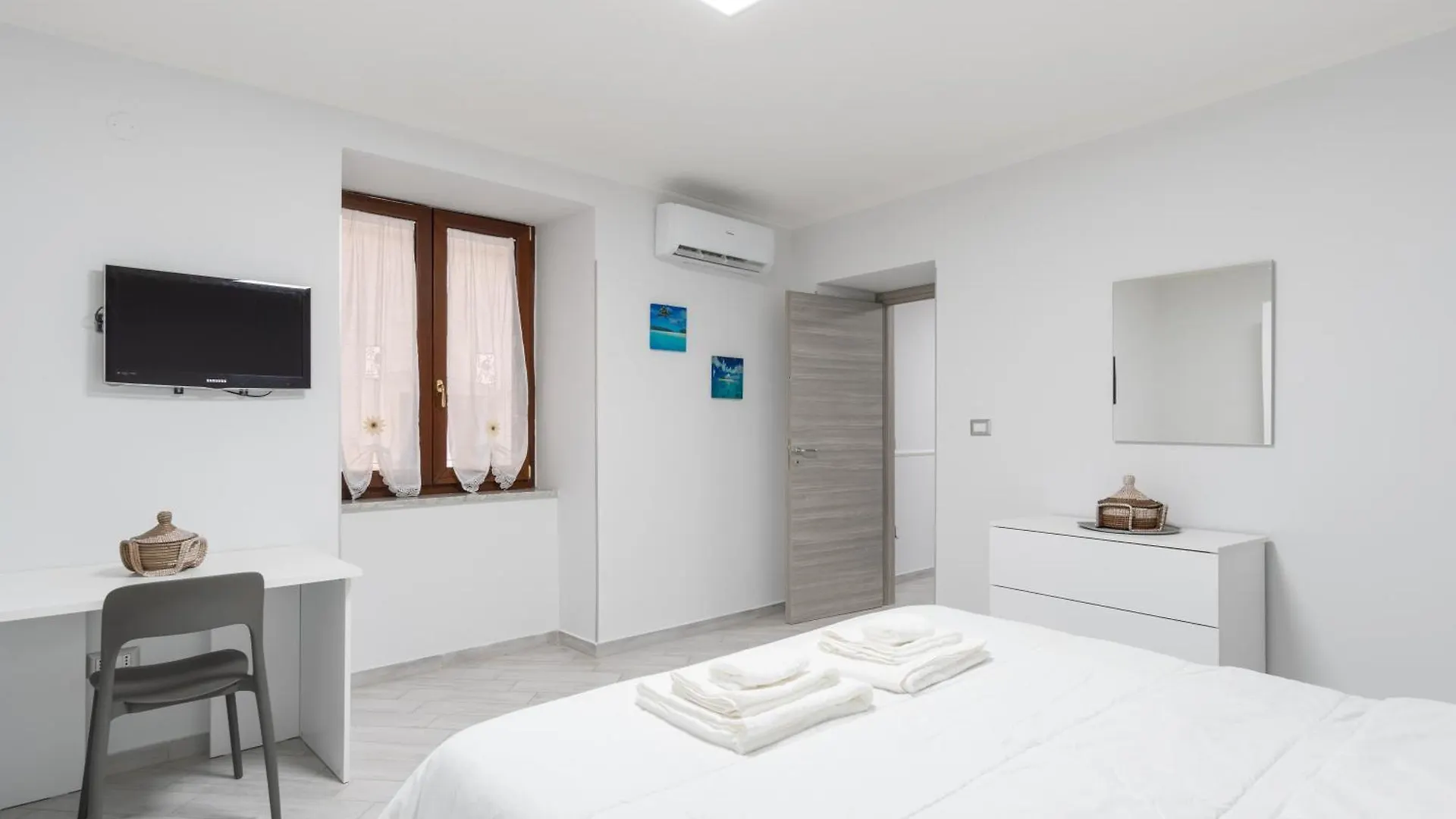 Modern Flat In The Heart Of Naples Near Man Apartment
