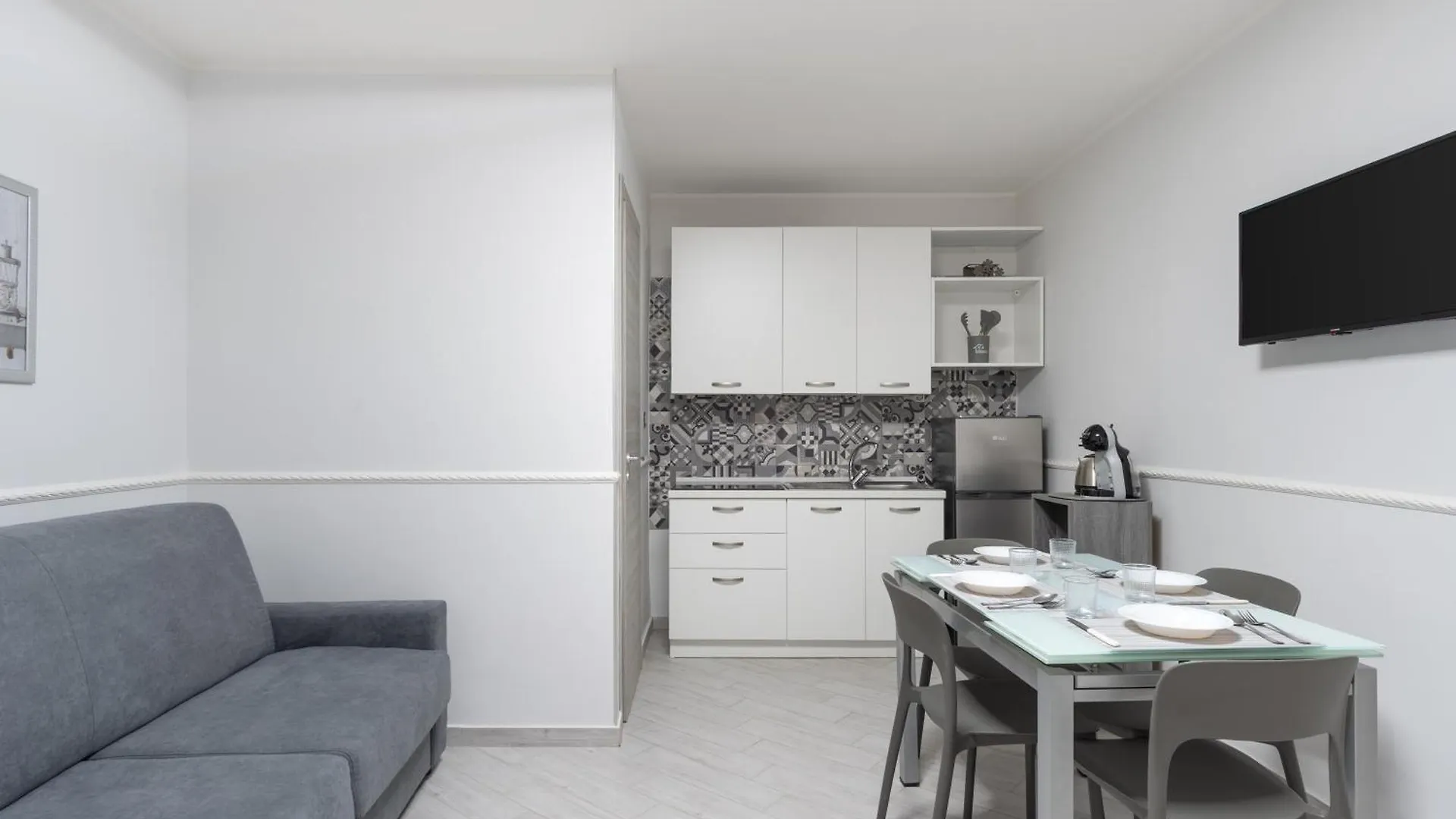 Modern Flat In The Heart Of Naples Near Man Apartment 0*,  Italy